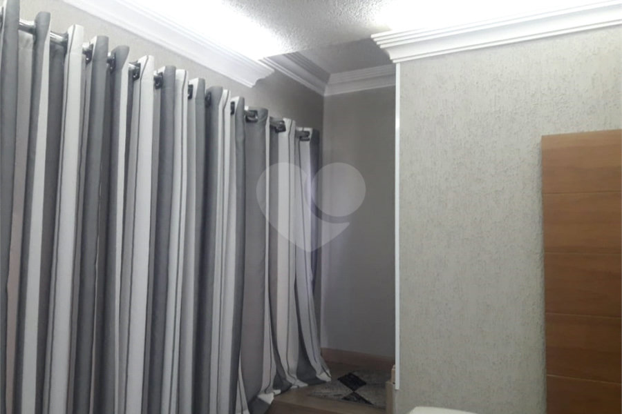 Sobrado à venda com 3 quartos, sendo 1 suíte, em Vila Milton, Guarulhos, SP