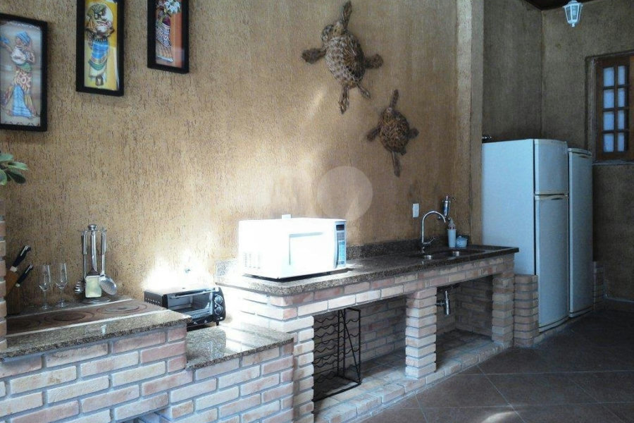 Casa à venda com 4 quartos, sendo 2 suítes,  em Horto, São Paulo, SP