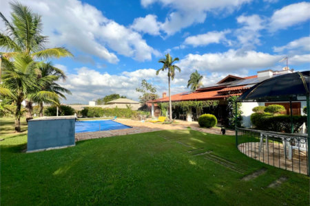 Casa à venda ou para alugar com 5 quartos, sendo 4 suítes, no condomínio Moradas São Luiz, Salto - SP