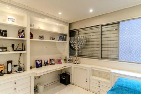 Apartamento à venda com 3 quartos, sendo 1 suíte,  em Higienópolis, São Paulo, SP