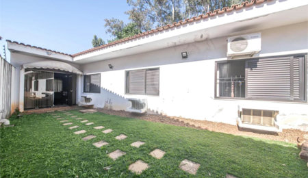 Casa Alto Padrão.Localização excelente. Venha conhecer. Agende uma visita.