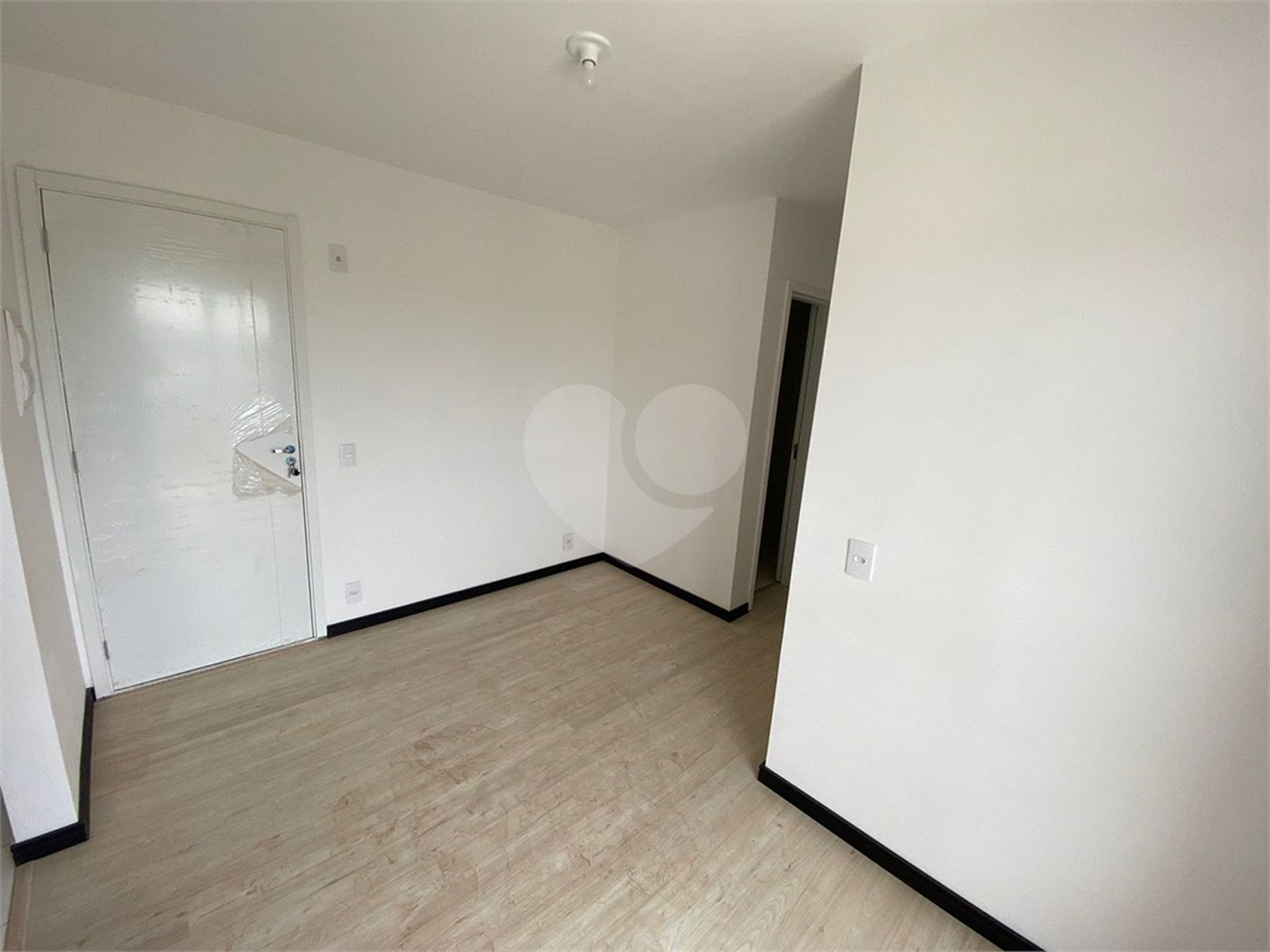 Apartamento à venda com 2 quartos em Botujuru, Mogi das Cruzes, SP