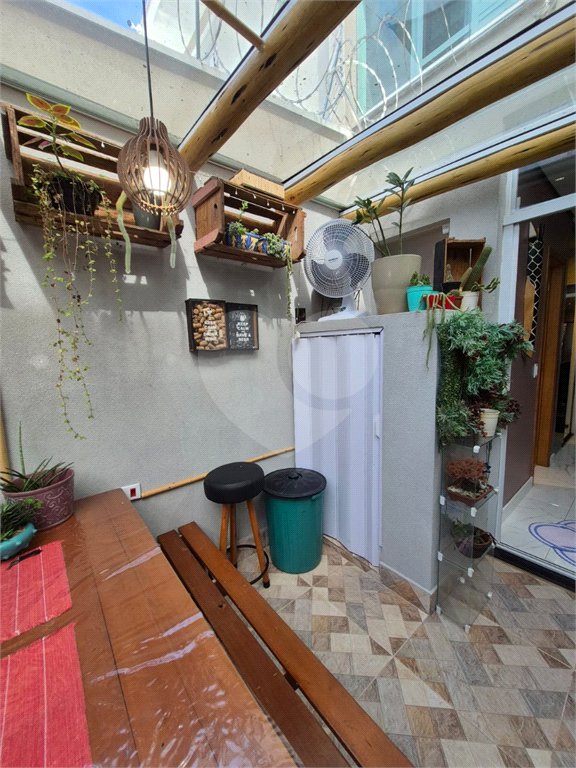 Sobrado à venda com 3 suítes em Vila Nivi, São Paulo, SP