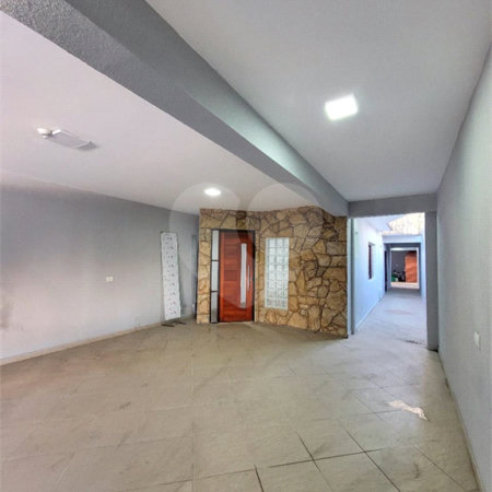Sobrado à venda com 3 quartos, sendo 1 suíte,  em Jardim Ana Rosa, Suzano, SP
