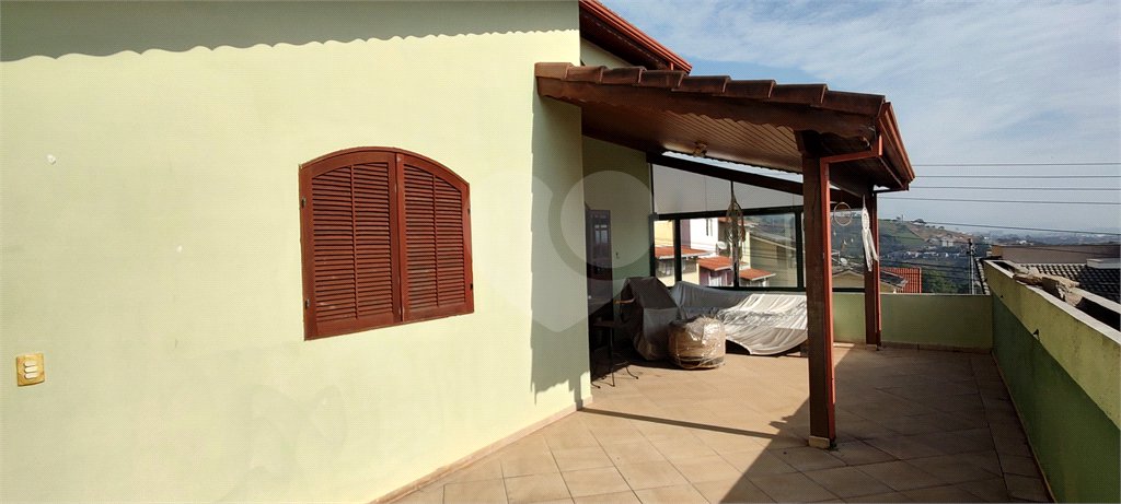 Casa à venda com 3 quartos, sendo 1 suíte, no Centro, Extrema, MG
