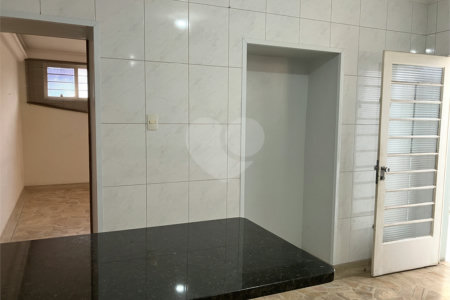 Casa Térrea à venda com 4 quartos, sendo 2 suítes, em Jardim Santa Rosália, Sorocaba, SP