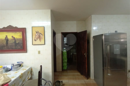 Casa à venda com 3 quartos em Vila Oliveira, Itapetininga, SP