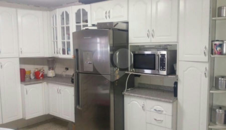 Sobrado à venda com 3 quartos, sendo 1 suíte,  em Vila Maria, São Paulo, SP