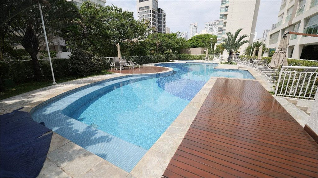 Apartamento á venda - Vila Olímpia