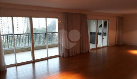 Apartamento para alugar com 4 suítes em Chácara Flora, São Paulo, SP