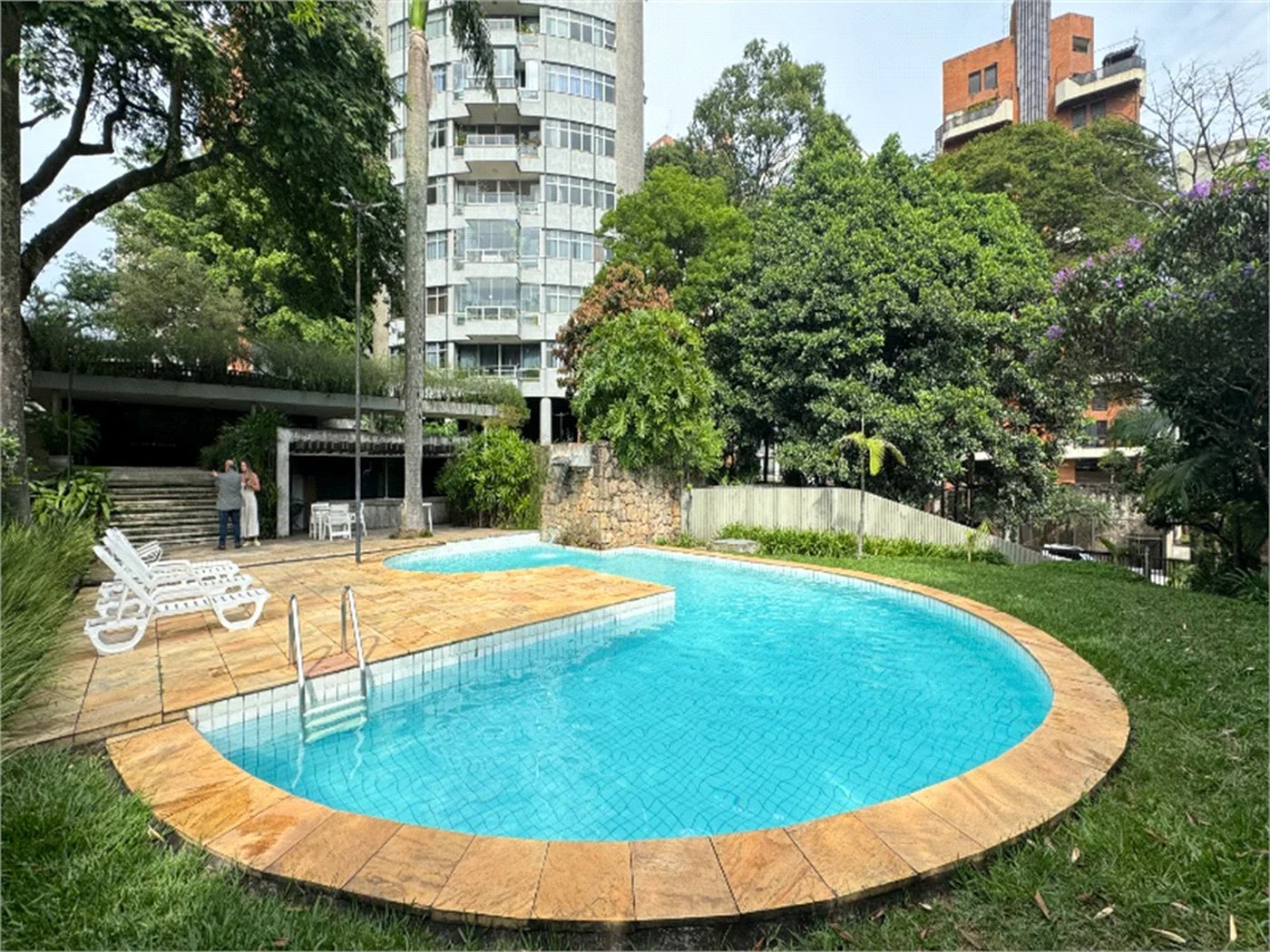 Apartamento à venda com 4 suítes em Vila Suzana, São Paulo, SP