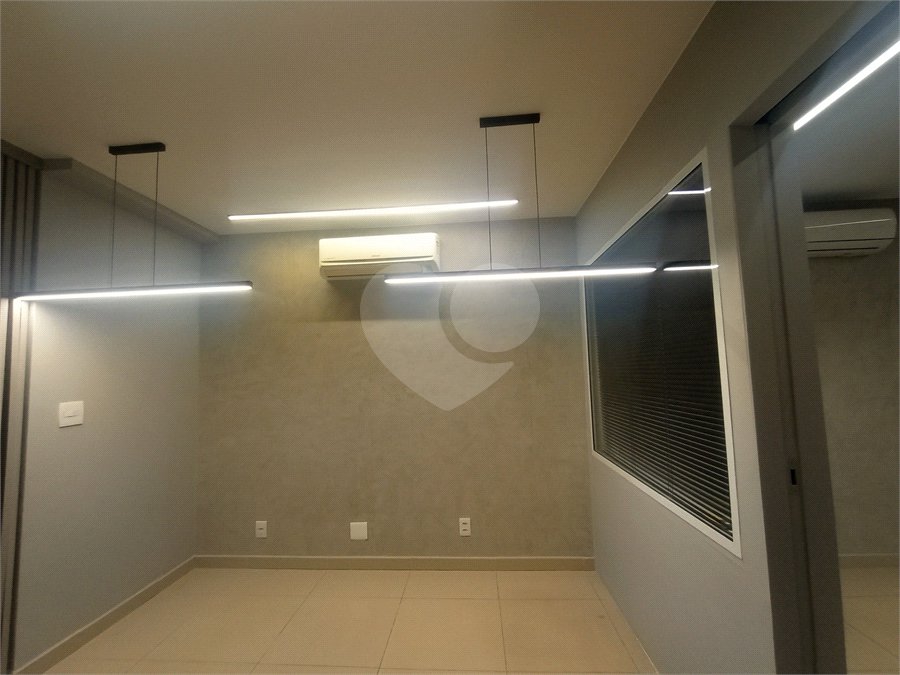 Sala para alugar em Del Castilho, Rio de Janeiro, RJ
