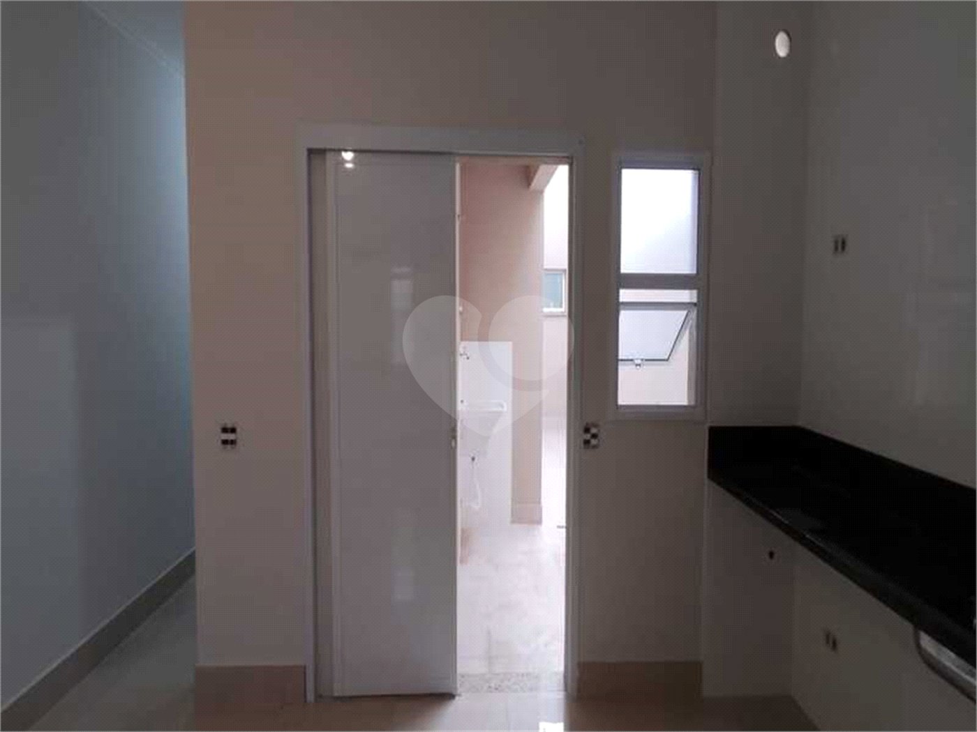 Casa à venda com 2 quartos, sendo 1 suíte, em Parque Residencial Sabiás, Indaiatuba, SP