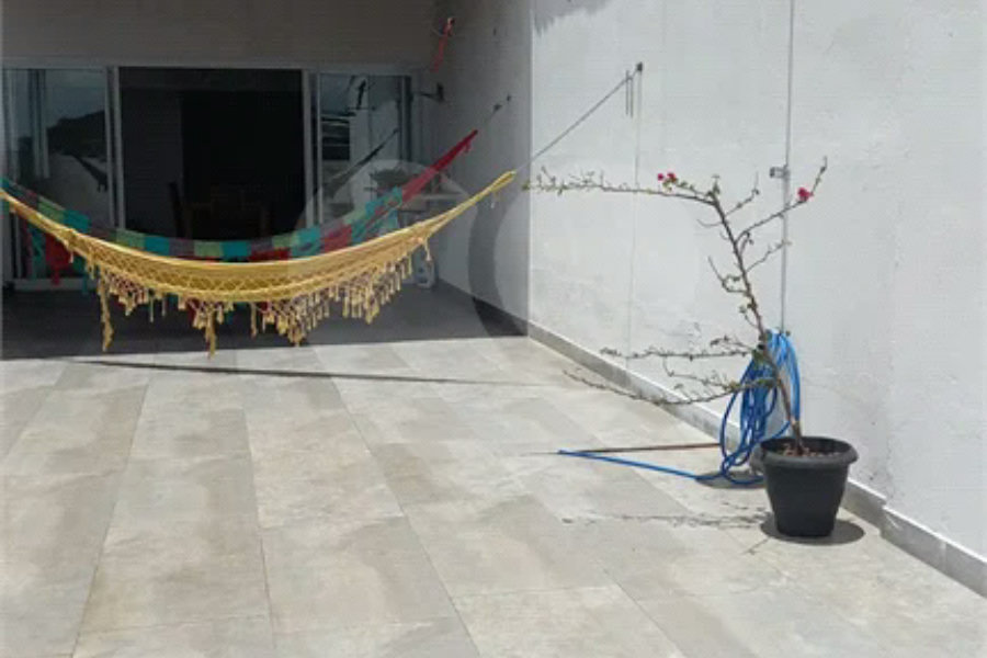 Sobrado à venda com 2 quartos, sendo 1 suíte, em Tremembé, São Paulo, SP