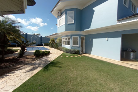 Casa à venda com 3 suítes em Vila Nastri, Itapetininga, SP