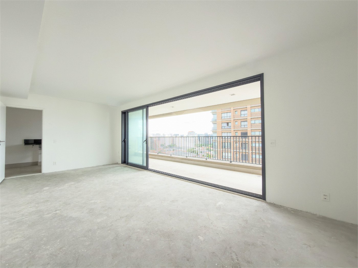 Apartamento à venda com 3 suítes em Vila Nova Conceição, São Paulo, SP