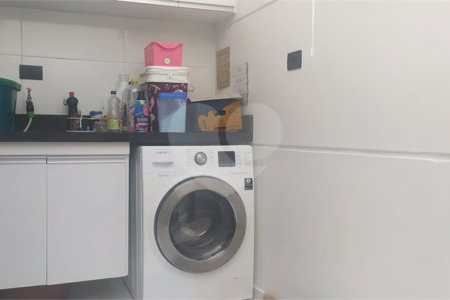 Casa à venda com 2 suítes no condomínio Residencial Veneza, São Paulo - SP