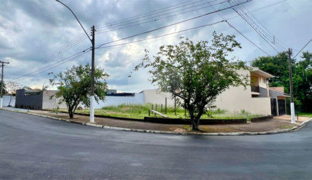 Terreno à venda no condomínio Samambaia, São Carlos - SP