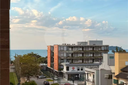 Apartamento à venda com 2 suítes em Jurerê, Florianópolis, SC
