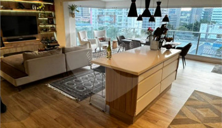 Apartamento à venda com 3 suítes em Vila Gertrudes, São Paulo, SP