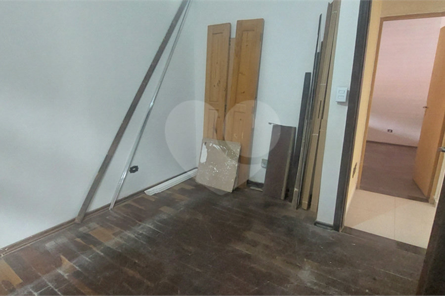 Sobrado à venda com 4 quartos, sendo 2 suítes, em Lavapés, Mairiporã, SP