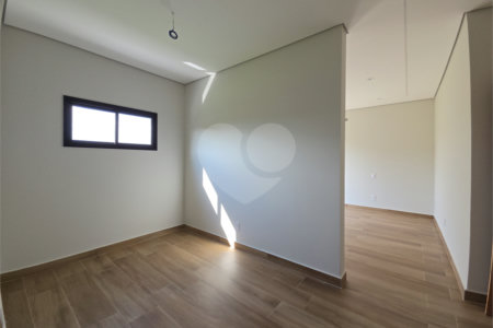 Casa à venda com 4 quartos, sendo 3 suítes, no condomínio Village Ipanema 2, Araçoiaba da Serra - SP