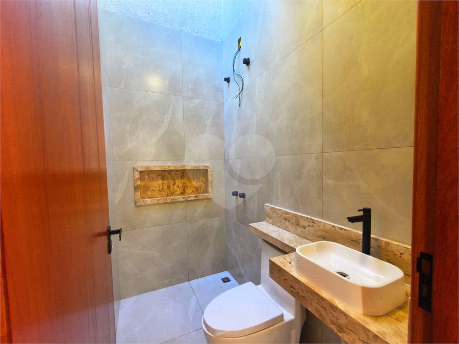 Casa à venda com 3 quartos, sendo 1 suíte, no condomínio Horto Florestal Villagio, Sorocaba - SP