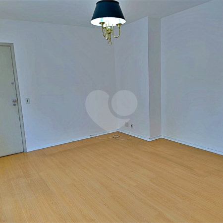Apartamento à venda com 3 quartos, sendo 1 suíte, em Vila Olímpia, São Paulo, SP