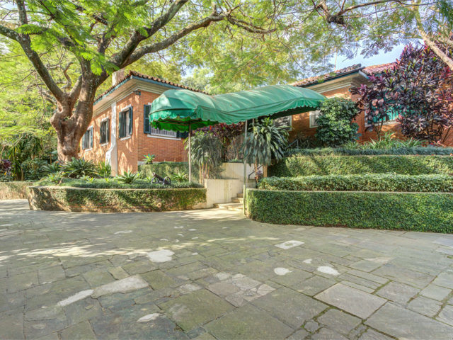Casa à venda com 6 quartos, sendo 4 suítes,  em Guarapiranga, São Paulo, SP