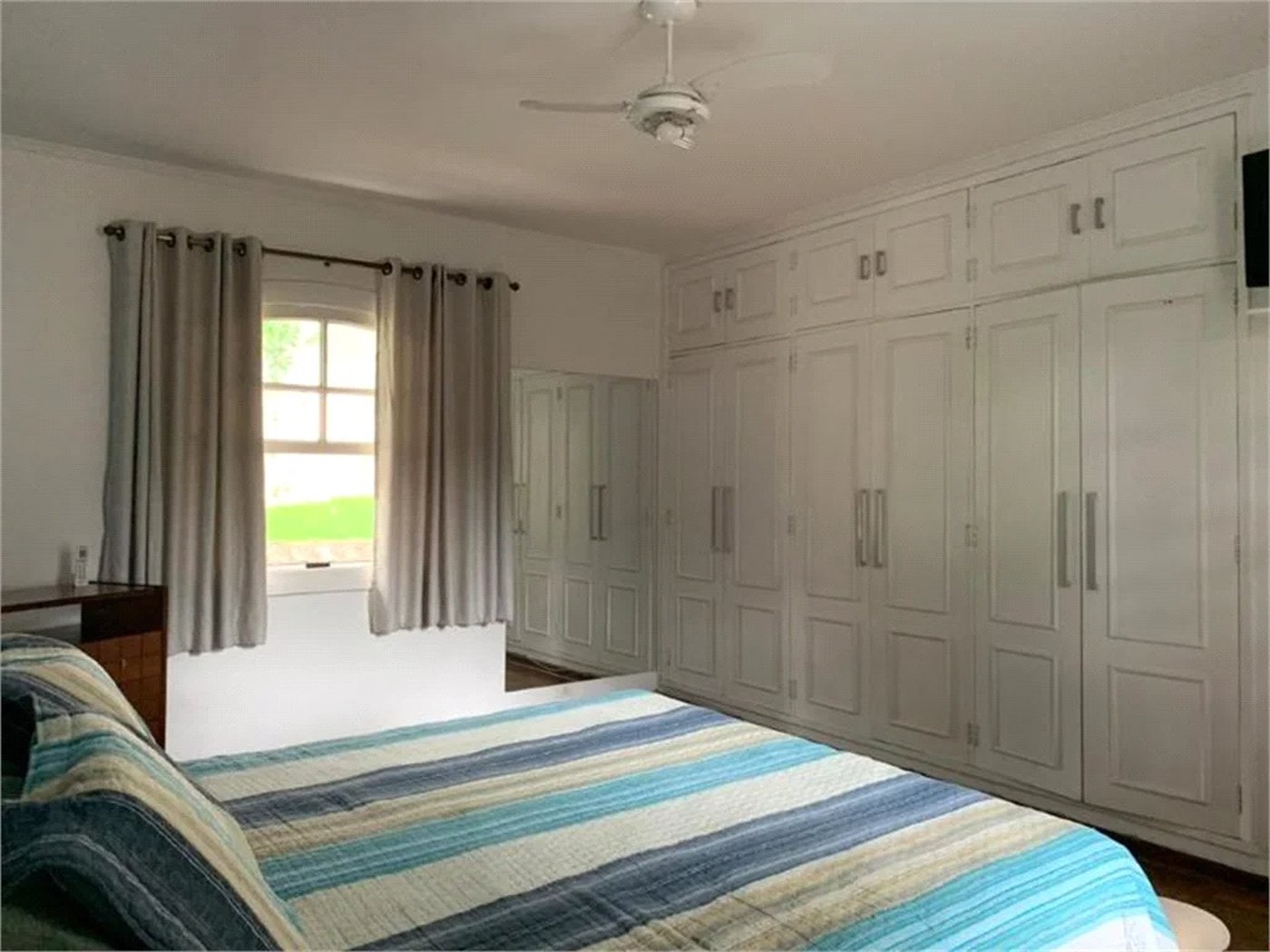 Casa à venda com 4 quartos, sendo 3 suítes,  em Fazenda Morumbi, São Paulo, SP