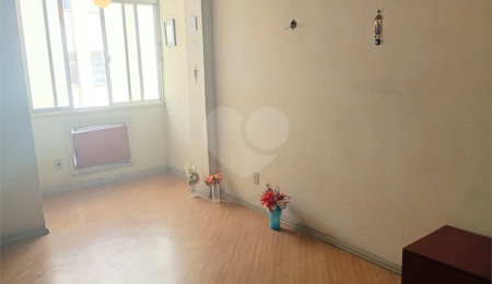 Apartamento à venda com 3 quartos, sendo 1 suíte,  em Laranjeiras, Rio de Janeiro, RJ