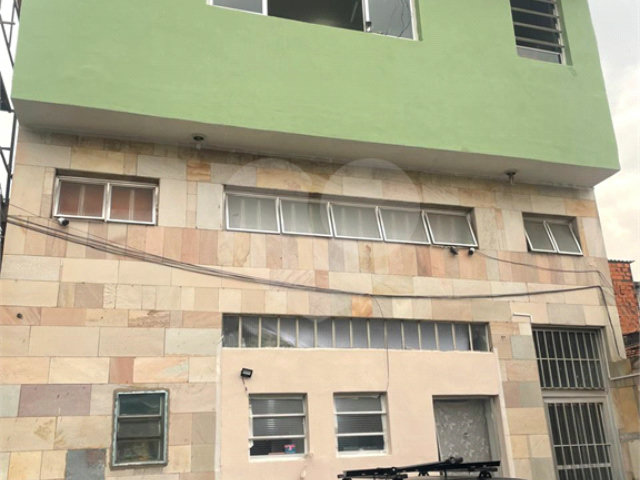 Casa à venda com 18 quartos em Parque Edu Chaves, São Paulo, SP