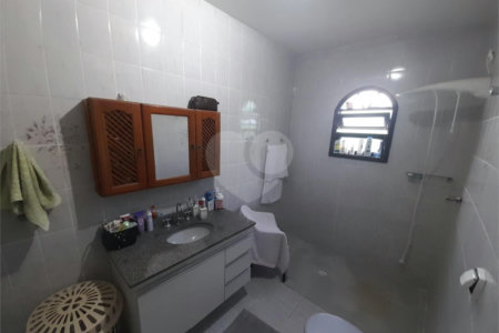 Casa à venda com 3 quartos, sendo 1 suíte,  em Vila Figueira, Suzano, SP