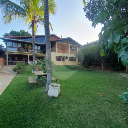 Casa à venda com 4 quartos, sendo 2 suítes,  no condomínio Vinhas da Vista Alegre - Lado Café, Vinhedo - SP