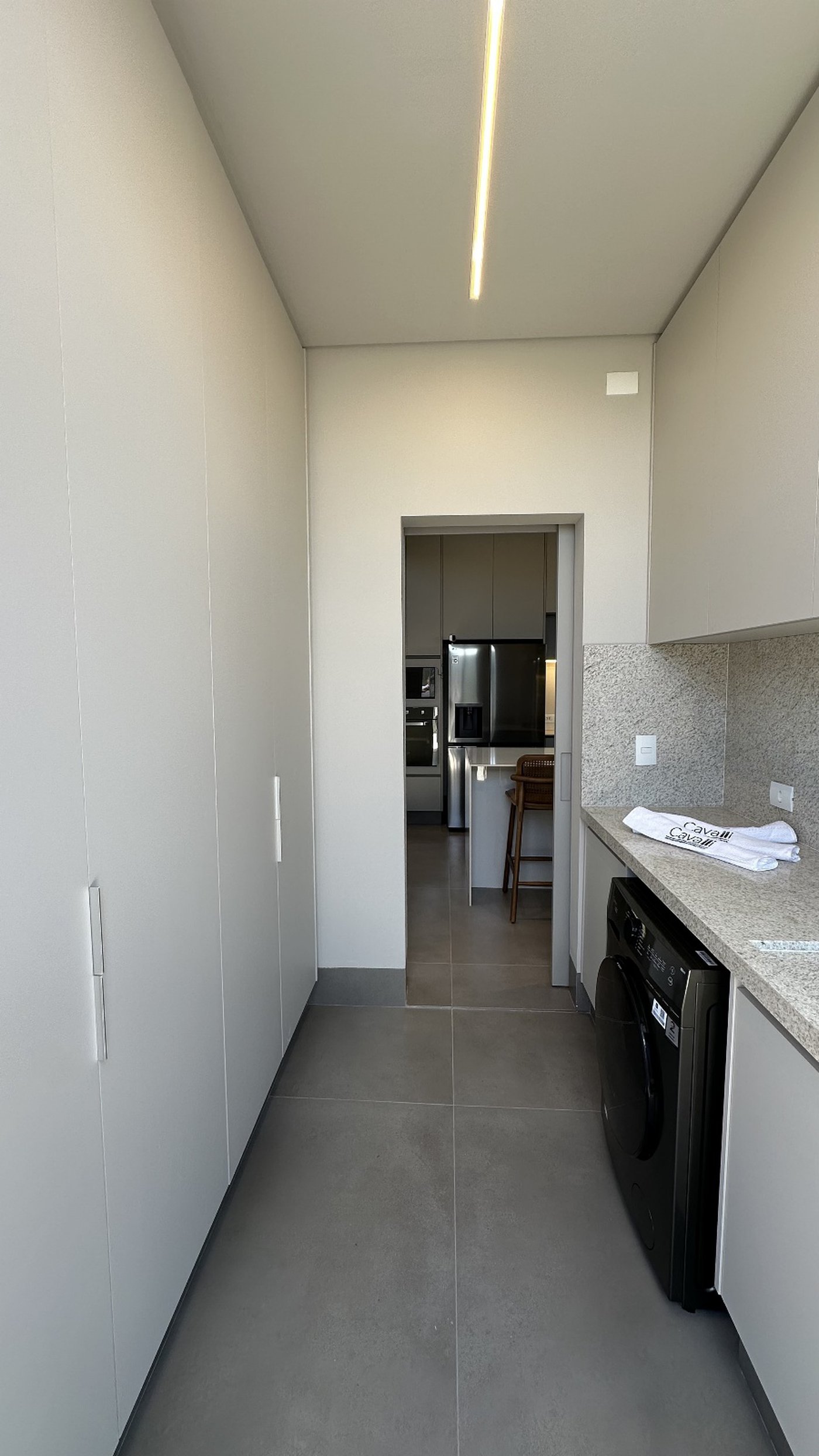 Casa à venda com 4 quartos, sendo 2 suítes,  no condomínio Damha IV, Presidente Prudente - SP