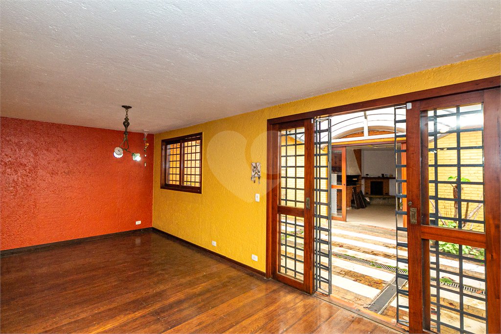 Casa à venda com 4 quartos, sendo 1 suíte, em Jardim Marajoara, São Paulo, SP