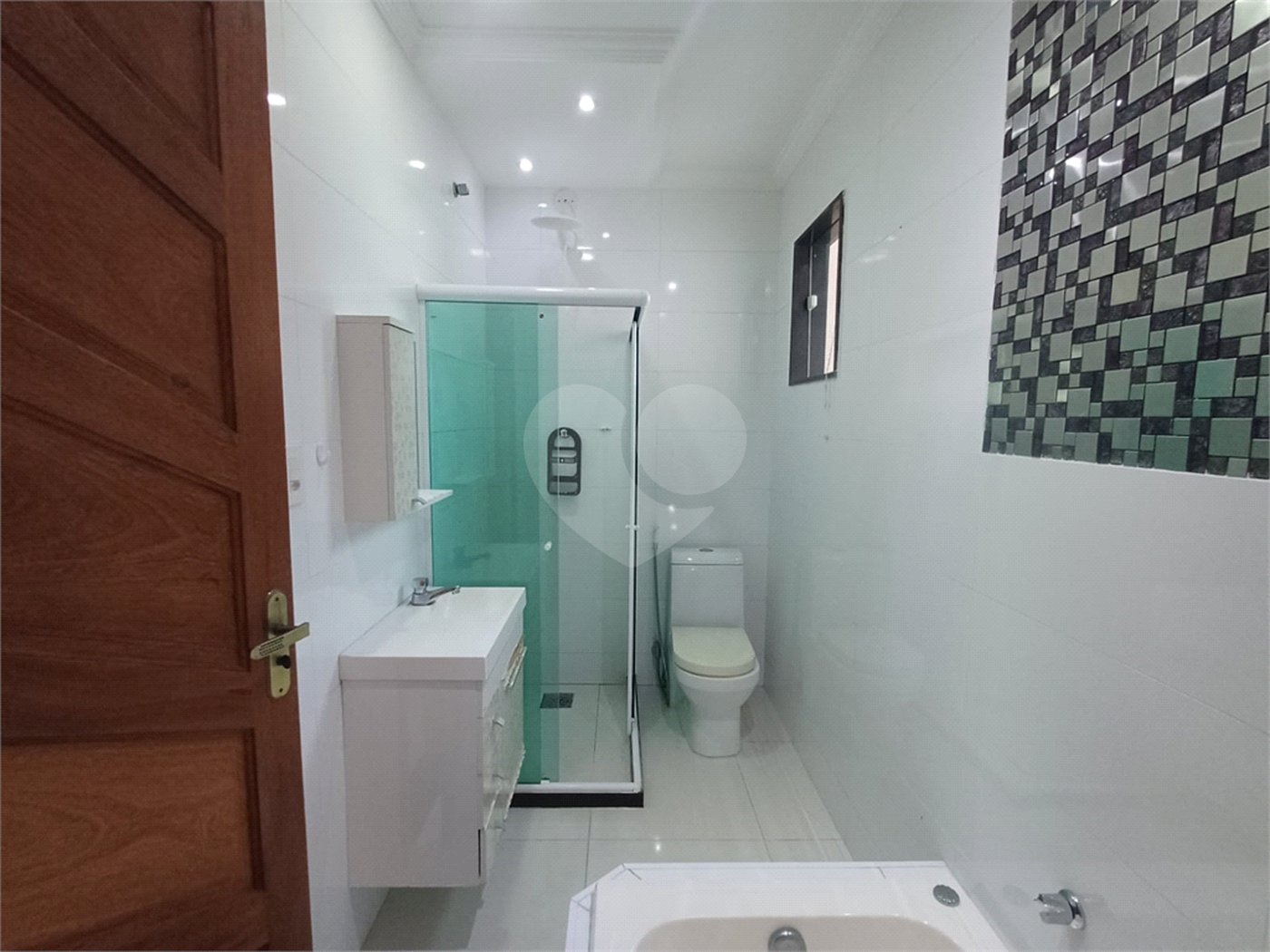 Casa à venda com 3 quartos, sendo 2 suítes, no condomínio Village da Posse, Rio de Janeiro - RJ
