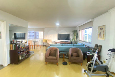 Apartamento para alugar com 4 quartos, sendo 1 suíte, em Jardim Europa, São Paulo, SP