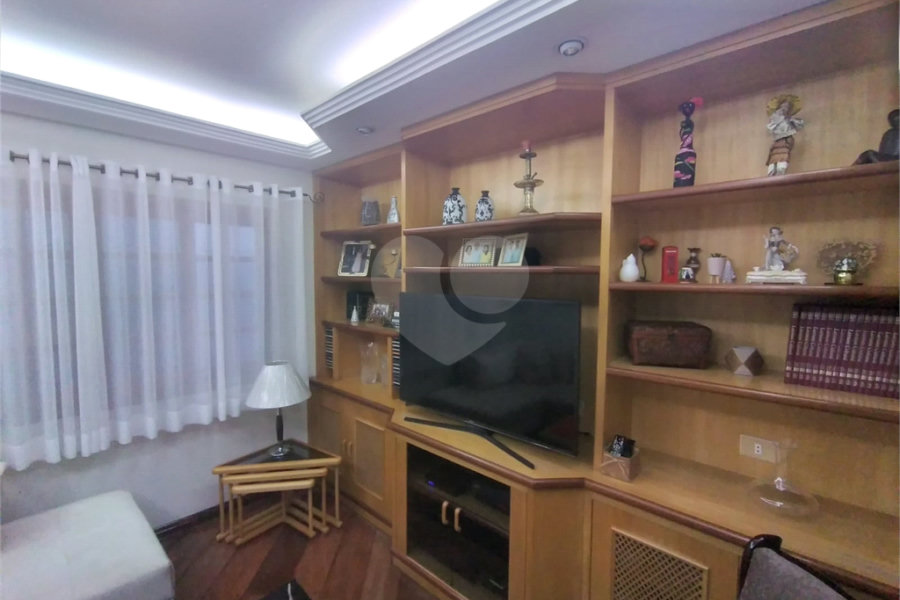 Casa à venda com 4 quartos, sendo 3 suítes, no condomínio Da Serra, São Paulo - SP