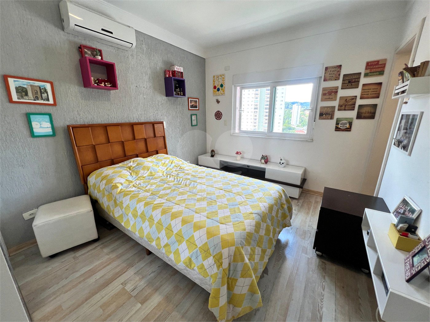 Casa à venda com 3 suítes no condomínio Quinta de Santo Antônio, São Paulo - SP