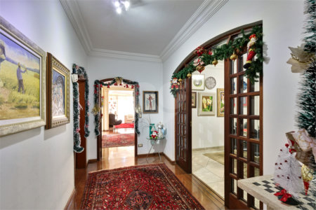 Casa à venda com 5 quartos, sendo 4 suítes, em Alto da Boa Vista, São Paulo, SP