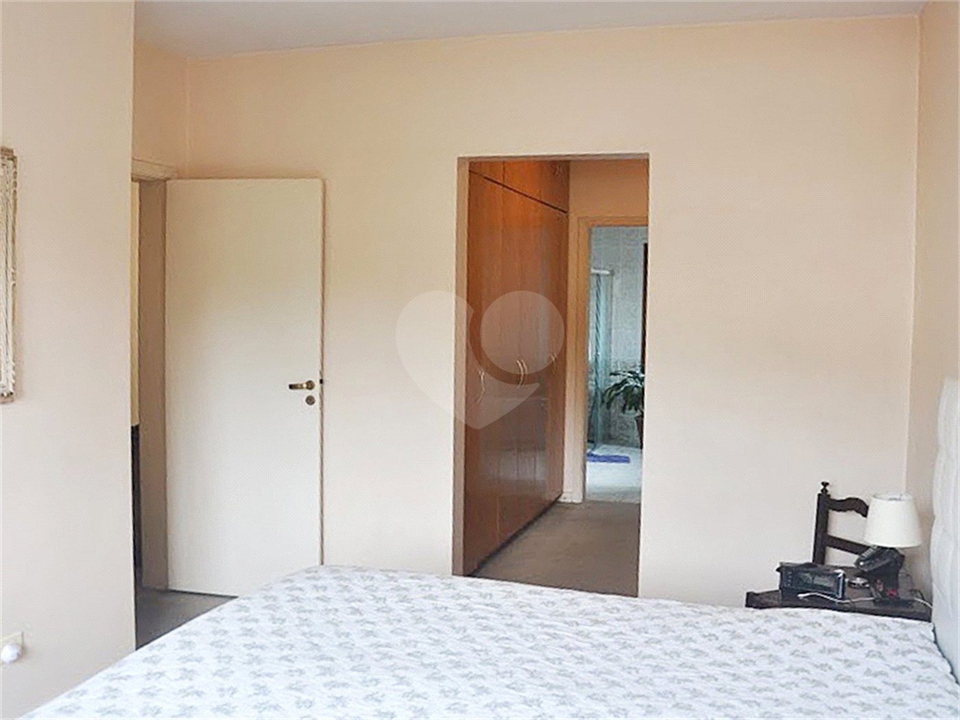 Sobrado à venda com 4 quartos, sendo 2 suítes,  em Alto da Boa Vista, São Paulo, SP