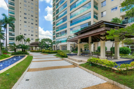 Apartamento à venda com 3 quartos, sendo 1 suíte, em Vila Olímpia, São Paulo, SP