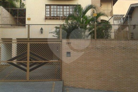 Sobrado à venda com 4 quartos, sendo 3 suítes, em Jardim São Bento, São Paulo, SP