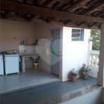 Ampla casa no condomÍnio Parque Fehr, contendo: