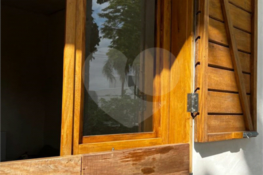 Casa à venda com 4 quartos, sendo 3 suítes, em Vila Madalena, São Paulo, SP