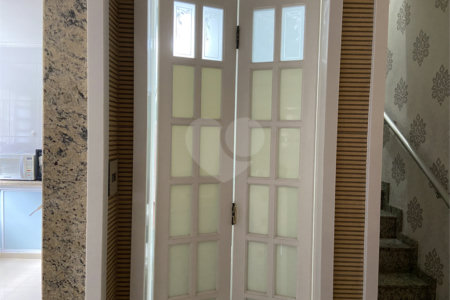 Sobrado à venda com 3 quartos em Vila Paulicéia, São Paulo, SP