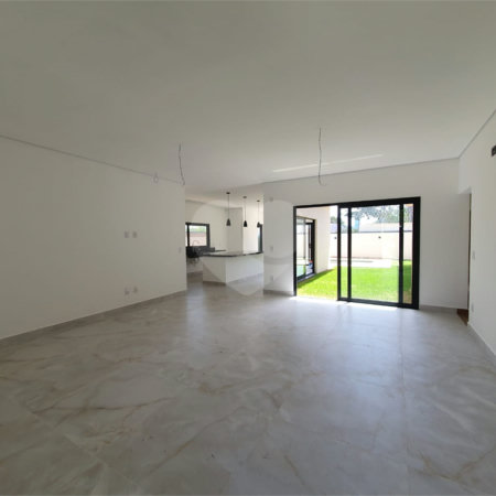 Casa à venda com 3 suítes no condomínio Via Castelli, Louveira - SP