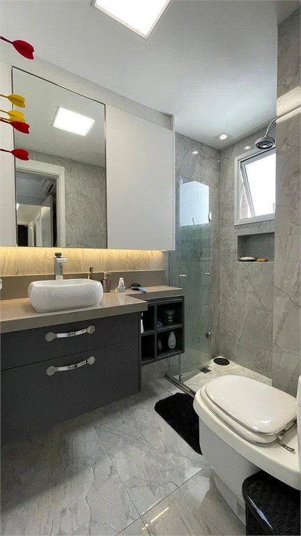 Apartamento à venda com 4 quartos, sendo 2 suítes,  em Pinheiros, São Paulo, SP