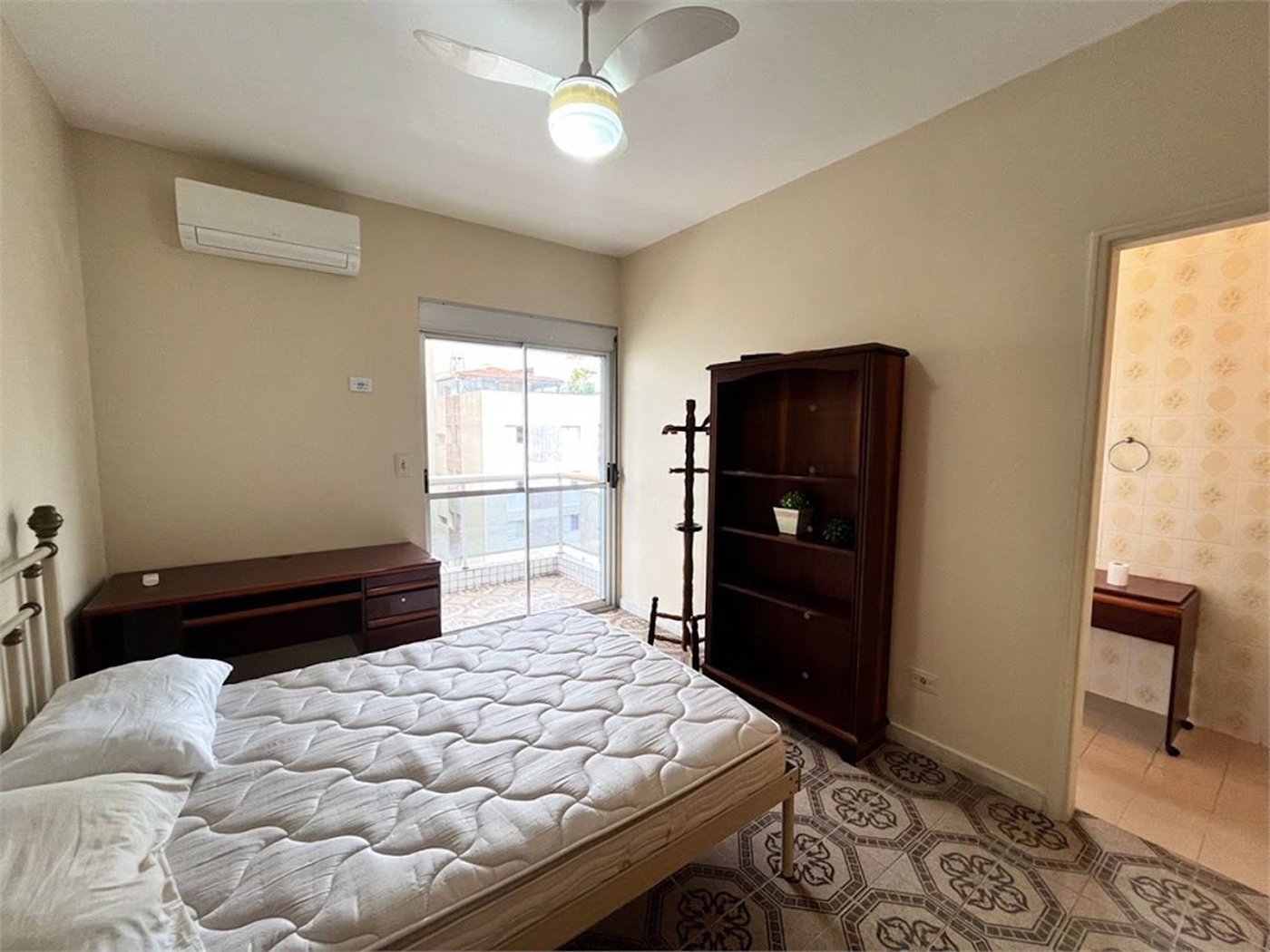 Apartamento Residencial à venda, Enseada, Guarujá - AP0481.